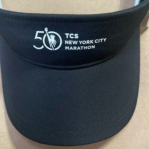 50th New York Marathon 50th  NYRR New Balance Marathon Visor NWT Black